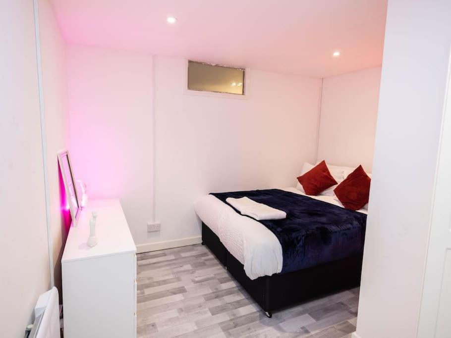 1 Bedroom-Sofabed-Worktable-4-Wifi-Parking London Luaran gambar