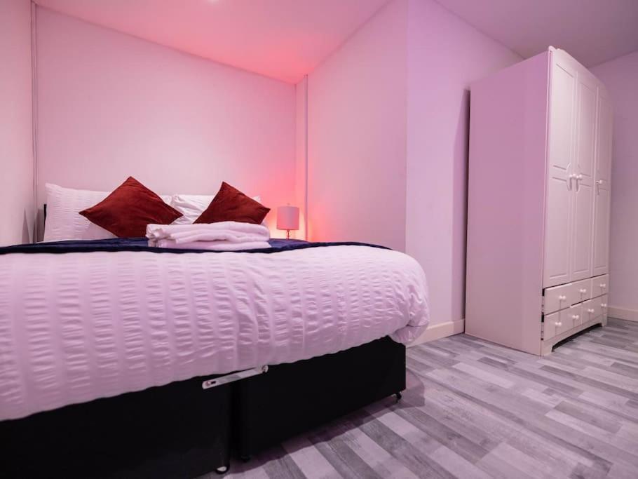 1 Bedroom-Sofabed-Worktable-4-Wifi-Parking London Luaran gambar
