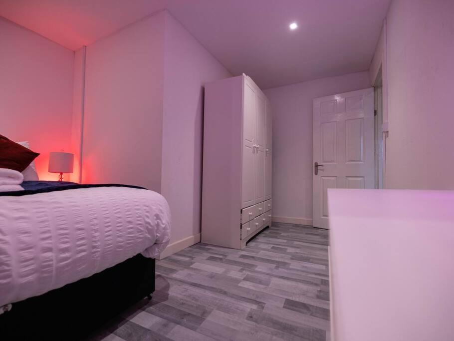 1 Bedroom-Sofabed-Worktable-4-Wifi-Parking London Luaran gambar